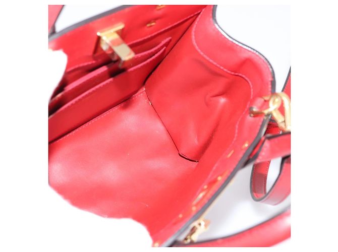 Salvatore Ferragamo Gancini Studio Bag Leather 2way Red Gold Auth 208047A - Jerrillo - vista 19