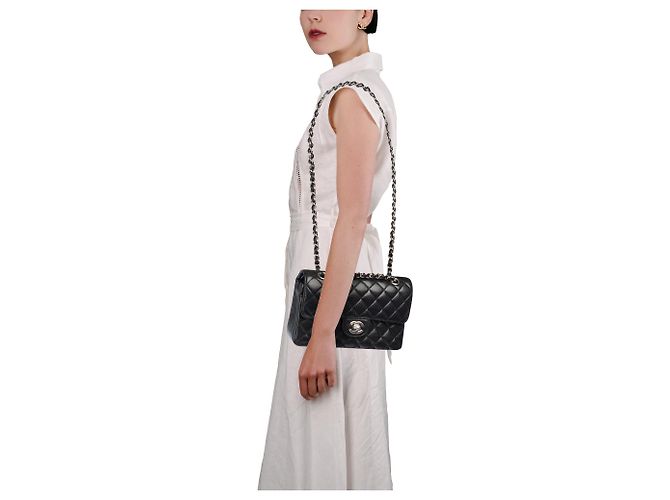 CHANEL Timeless/Classique Tasche aus schwarzem Leder - 104048 - Ansicht 12