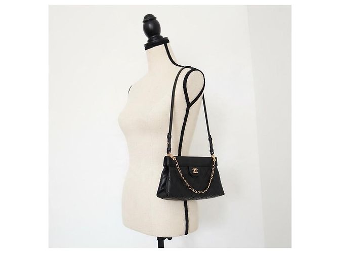 Chanel 2026 Steppleder Clutch mit Kette - Ansicht 11