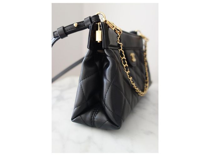 Chanel 2026 Steppleder Clutch mit Kette - Ansicht 13
