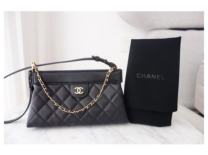 Chanel 2026 Steppleder Clutch mit Kette - Ansicht 14