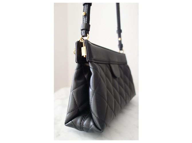 Chanel 2026 Steppleder Clutch mit Kette - Ansicht 15