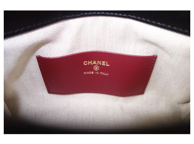 Chanel 2026 Steppleder Clutch mit Kette - Ansicht 9