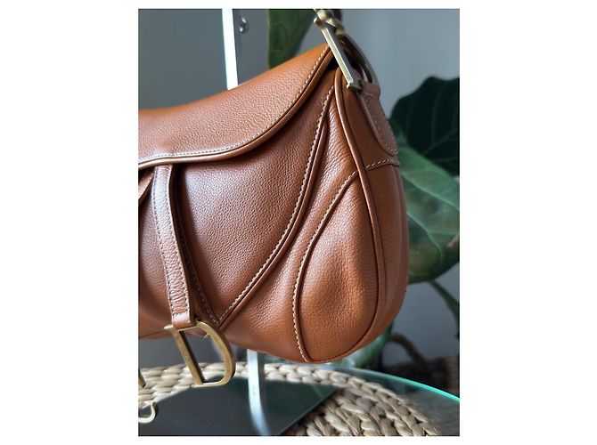 Bolsa Dior Saddle em couro castanho - vista 3