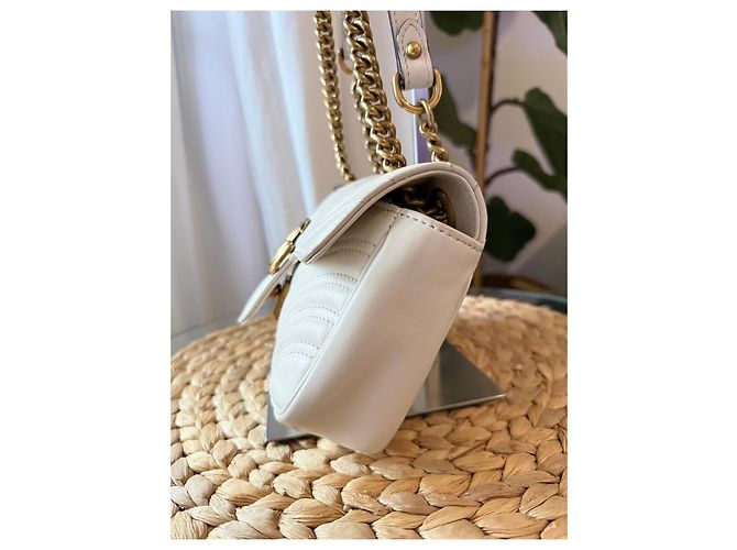 Gucci Marmont Borsa a Tracolla Piccola in Pelle Bianca - vista 3