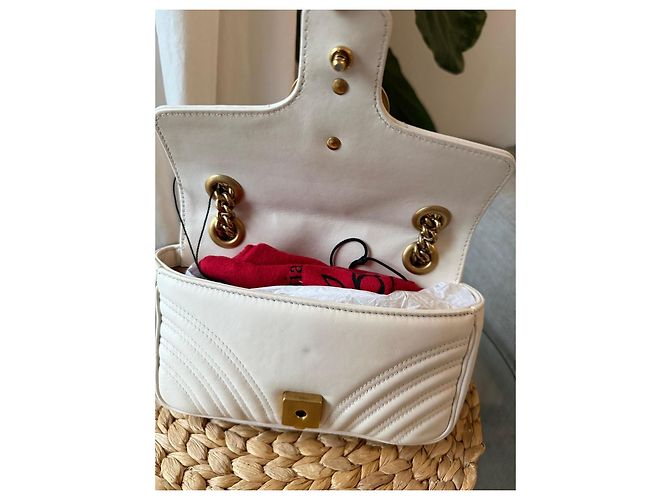 Gucci Marmont Borsa a Tracolla Piccola in Pelle Bianca - vista 6
