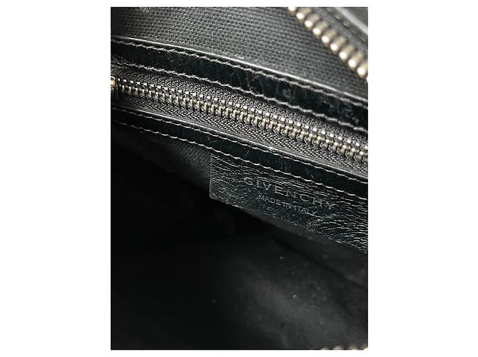 Bolsa de ombro Givenchy em couro preto - vista 7