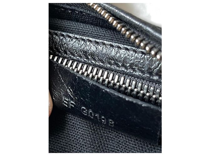 Bolsa de ombro Givenchy em couro preto - vista 8