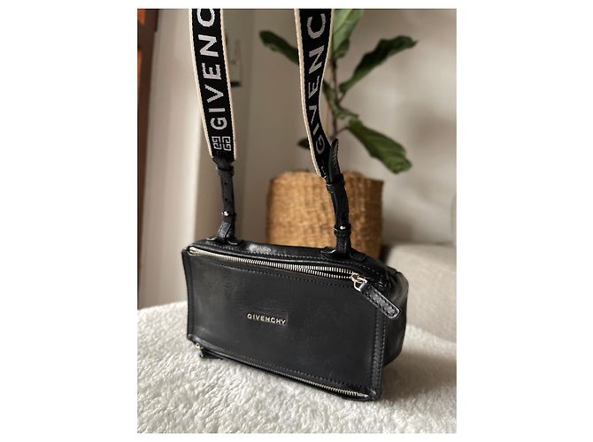 Bolsa de ombro Givenchy em couro preto - vista 9