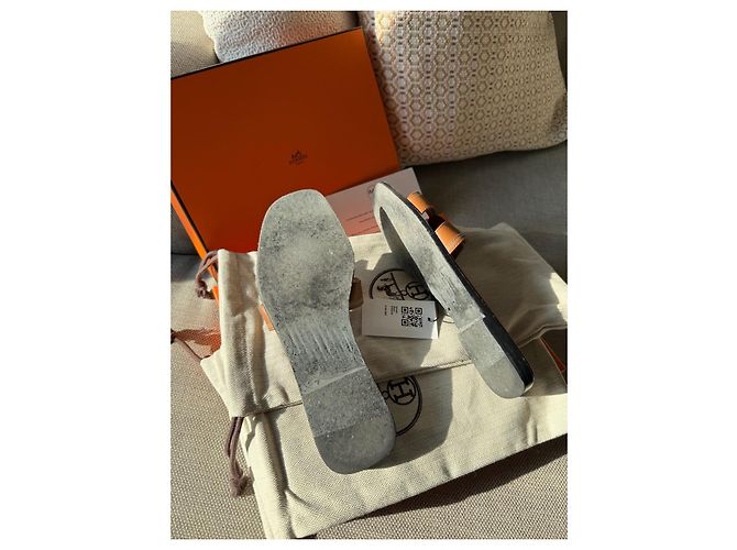 Hermès Oran Lederpantoletten Tan - Ansicht 3