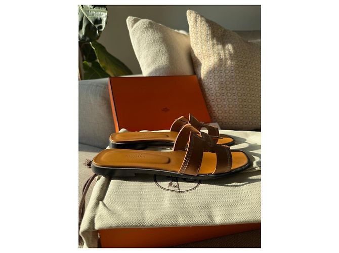 Hermès Oran Lederpantoletten Tan - Ansicht 4