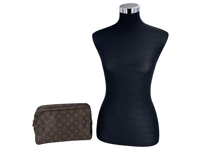 Louis Vuitton Vintage Canvas Monogram Trousse Toilette 28 Cosmetic Clutch - vista 2