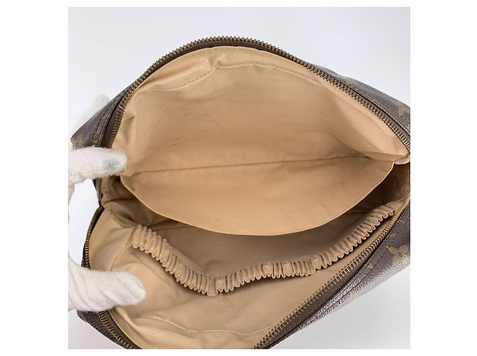 Louis Vuitton Borsa a Mano Vintage Brown Monogram Canvas Trousse de Toilette 28 - vista 7