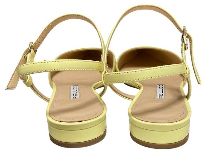Autre Marque Pellico Pointed Toe Sandalen aus Wildleder - Ansicht 3