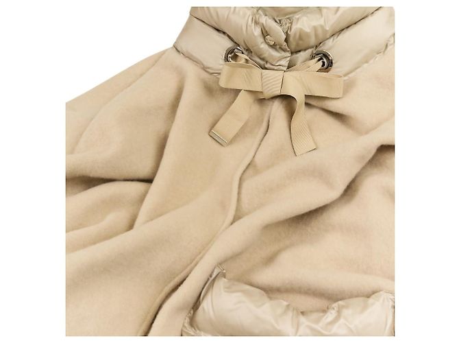 Autre Marque Cappotto Poncho in Lana e Cashmere Herno A-Shape - vista 8