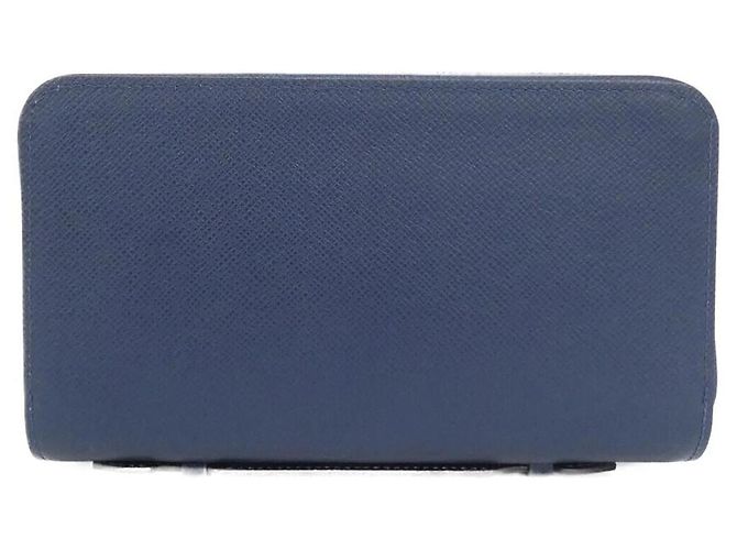 Cartera Louis Vuitton Taiga Zippy XL - vista 2
