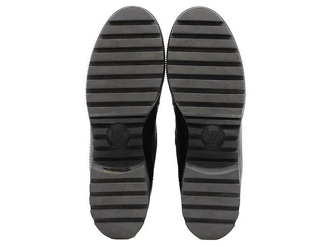 Louis Vuitton Laureate Monogram Platform Boots - view 8