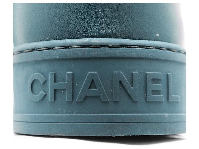 CHANEL Mid Cut Sneaker aus Leder - Ansicht 16