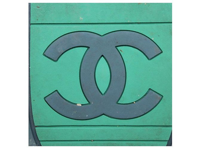 CHANEL Mid Cut Sneaker aus Leder - Ansicht 17