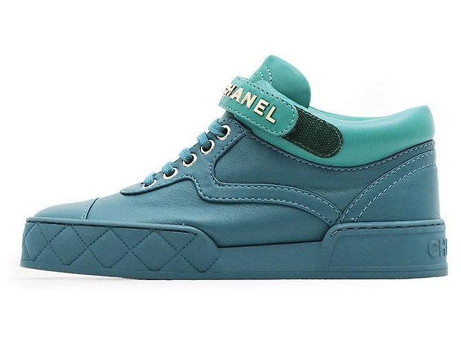 CHANEL Mid Cut Sneaker aus Leder - Ansicht 4