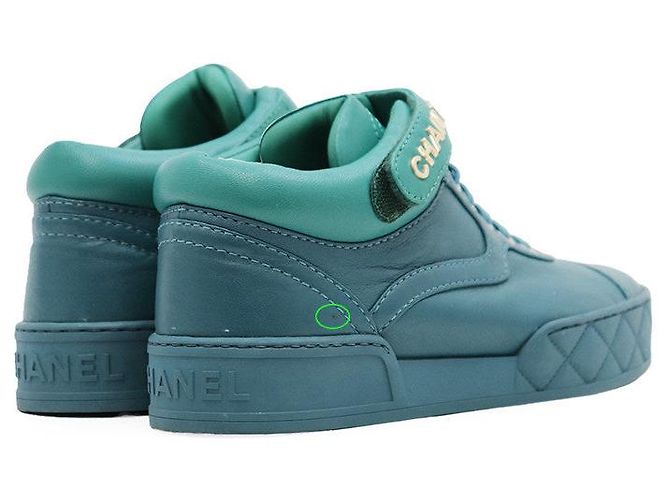 CHANEL Mid Cut Sneaker aus Leder - Ansicht 7