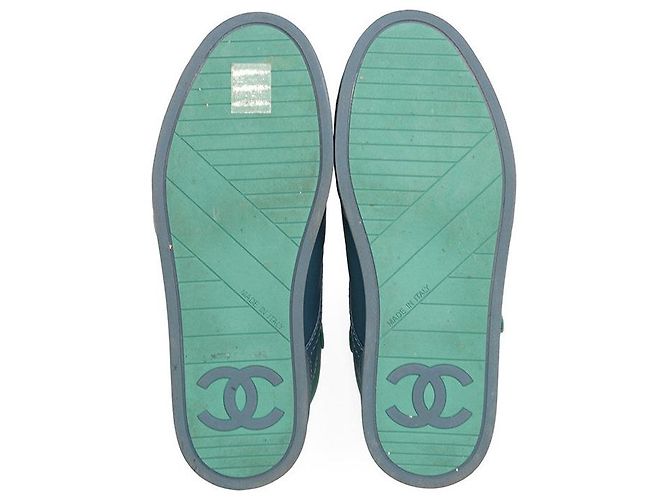 CHANEL Mid Cut Sneaker aus Leder - Ansicht 8