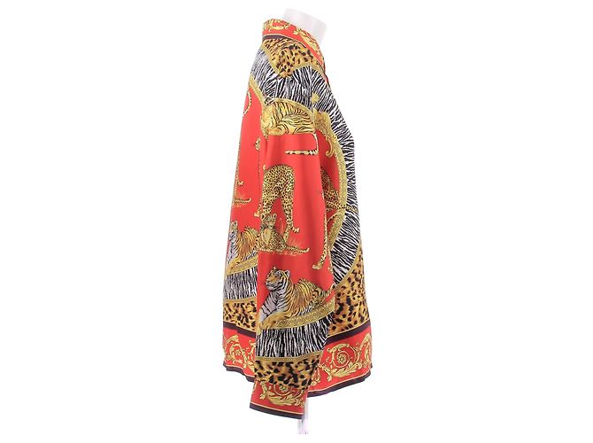 Versace Camisa estampada vermelha FW25 - vista 3