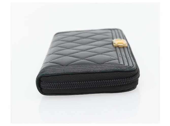 CHANEL Boy Chanel Cartera Larga Lamb Skin Negra Oro CC - vista 4
