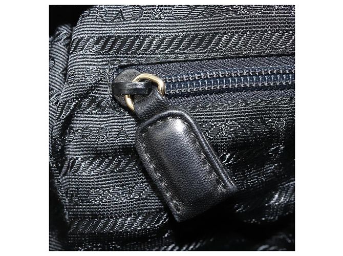 PRADA Bolsa de ombro com corrente em couro preto e dourado - vista 22