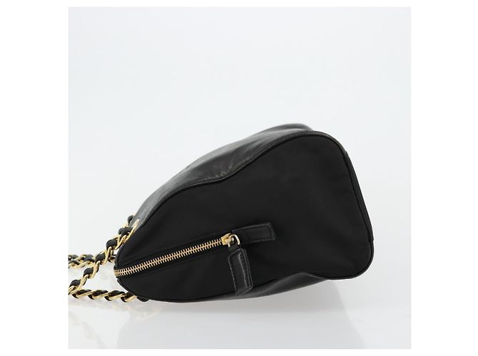 PRADA Bolsa de ombro com corrente em couro preto e dourado - vista 4