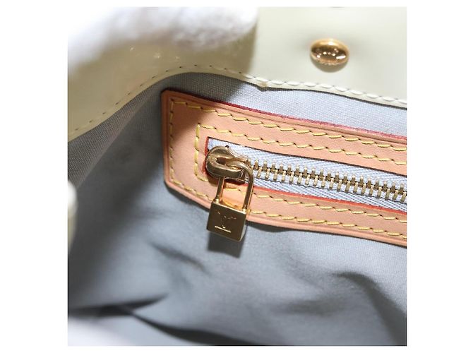 LOUIS VUITTON Monogram Vernis Reade PM Hand Bag Perle M91336 LV - vista 21