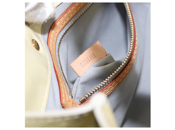 LOUIS VUITTON Monogram Vernis Reade PM Hand Bag Perle M91336 LV - vista 11