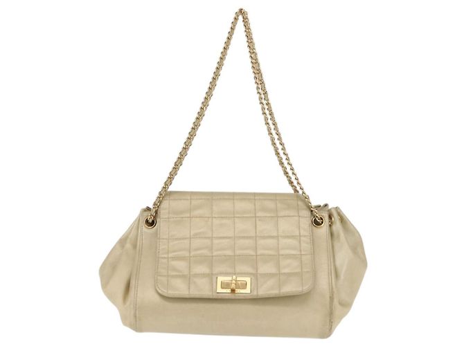 CHANEL Choco Bar Chain Shoulder Bag Leather Gold CC - vista 13