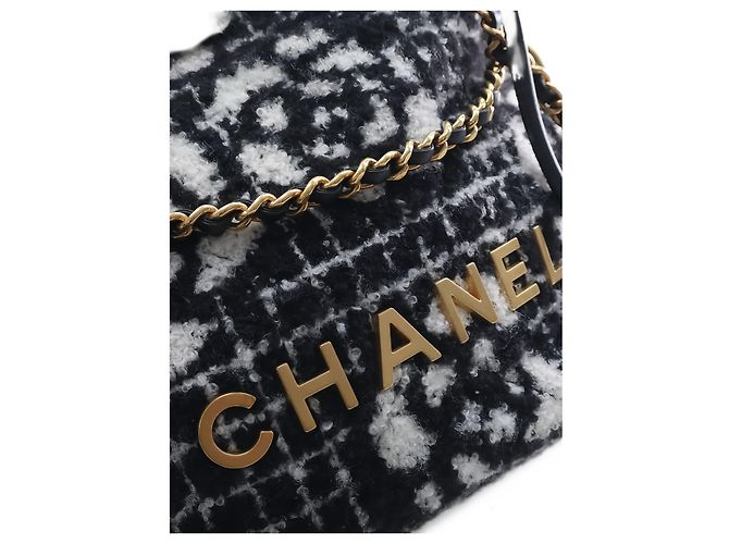 Borsa Chanel Black Mini Cashmere Camellia 22 - vista 5
