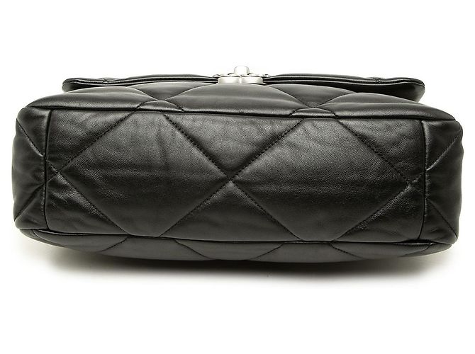 Chanel 19 Flap Large in pelle d'agnello nera - vista 3