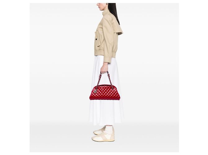 Borsa Bowling Chanel Red Medium Quilted Patent Just Mademoiselle - vista 5