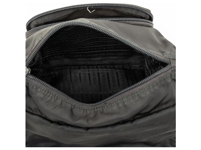 Bolsa Messenger Prada em Tessuto preta com fivela e zíper - vista 4