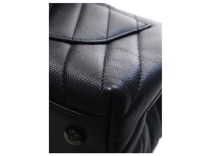 Chanel Black Small Chevron Caviar So Black Coco Top Handle Bag - Ansicht 9