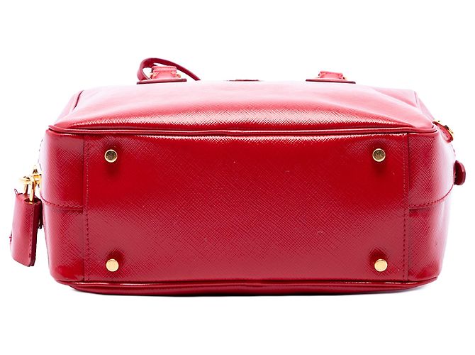 Prada Borsa Bauletto Quadrata Small in Saffiano Vernice Rossa - vista 3