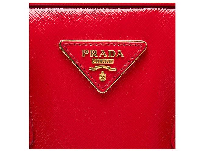 Prada Borsa Bauletto Quadrata Small in Saffiano Vernice Rossa - vista 5