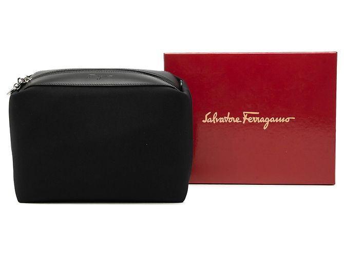Salvatore Ferragamo Pouch da viaggio Ferragamo in tela nera - vista 7