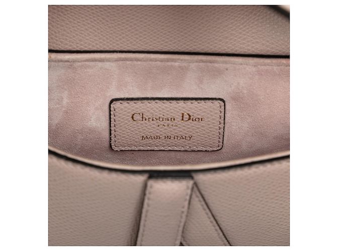 Bolsa Saddle Dior Mini em pele de vitelo granulada roxa - vista 5