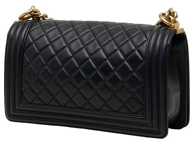 Chanel Black Old Medium Quilted Lambskin Boy Flap - vista 2