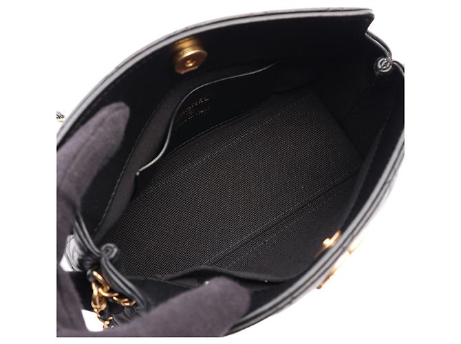 Borsa a tracolla Chanel Leo in pelle d'agnello matelassé nera - vista 3