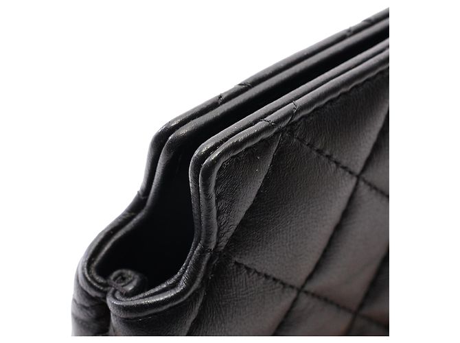 Borsa a tracolla Chanel Leo in pelle d'agnello matelassé nera - vista 8