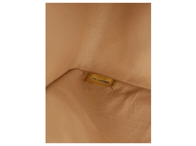 Chanel Beige Jumbo Classic Caviar Double Flap - vista 7