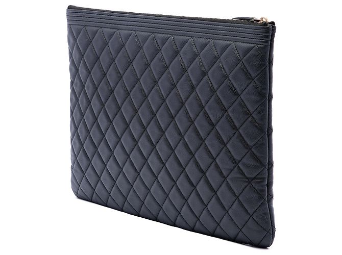 Chanel Black Large Quilted Caviar Boy O Case Clutch - vista 2
