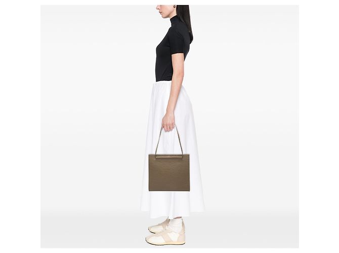 Louis Vuitton Brown Epi Saint Tropez - vista 6