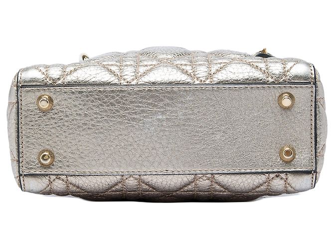 Dior Silver Mini Metallic Crinkled Lambskin Cannage Lady Dior - vista 3