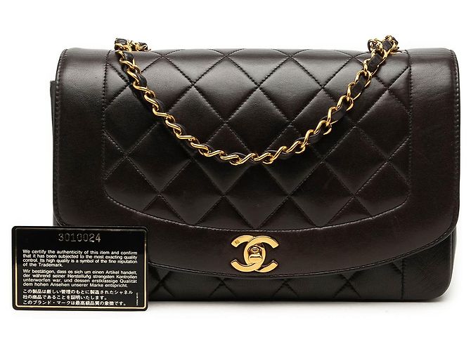 Chanel Black Medium Lambskin Diana Flap - Ansicht 7